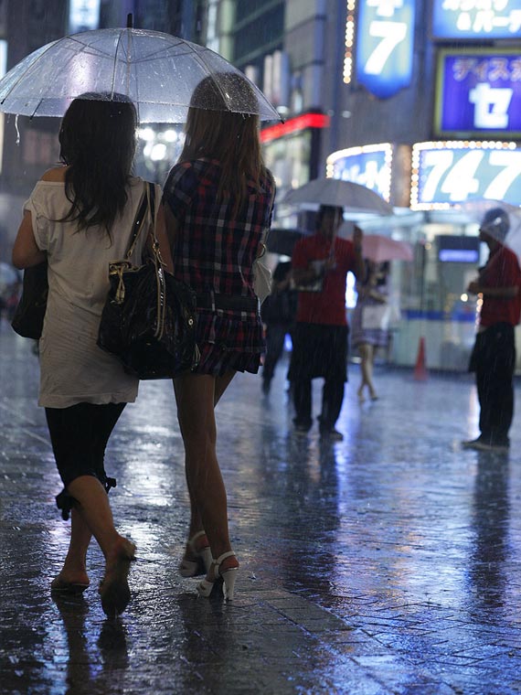 Tokyo - Neon metropolis: rainy season